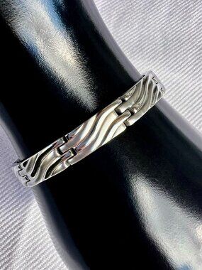 Modernist Stainless Steel Magnetic Therapy Bracelet Wave Design